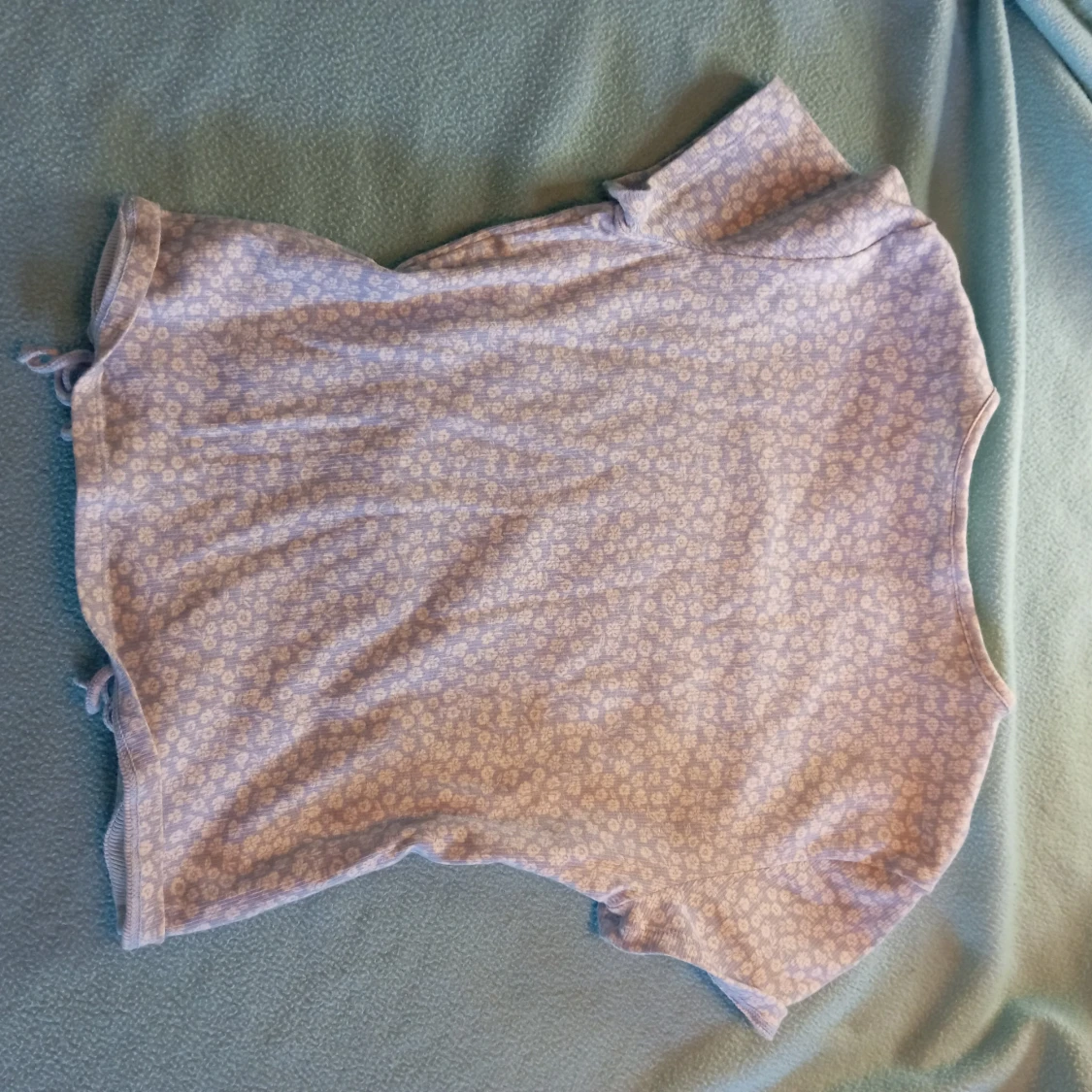 Ljusblå blommig topp från H&M - 1