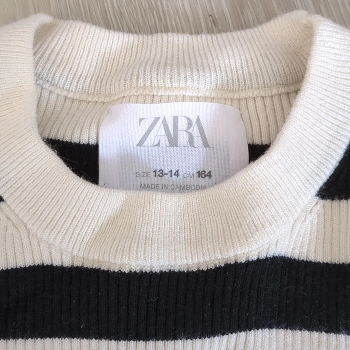 Randig svartvit tröja från Zara - 1