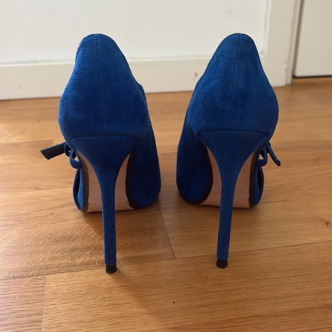 Blå mocka pumps från Zara - 2