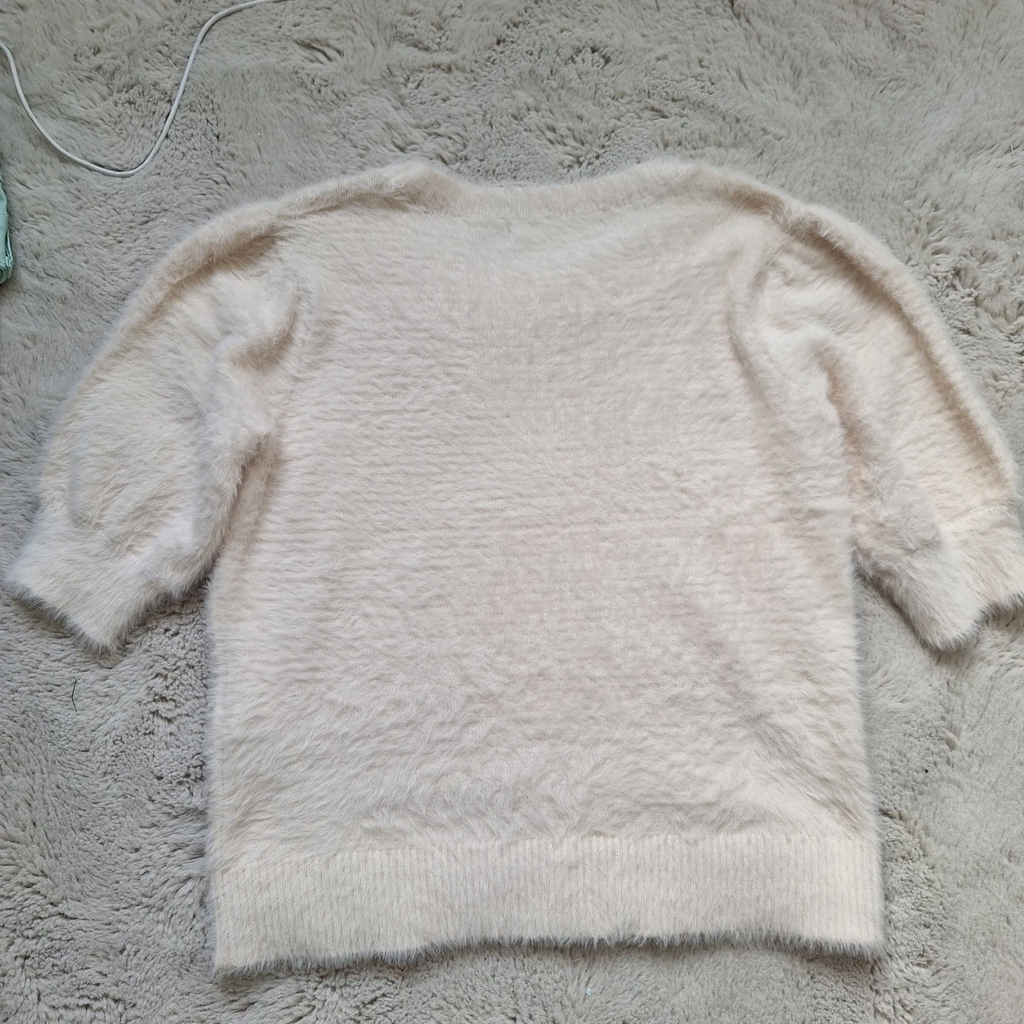 Ljus fluffig tröja från Vero moda  - 1