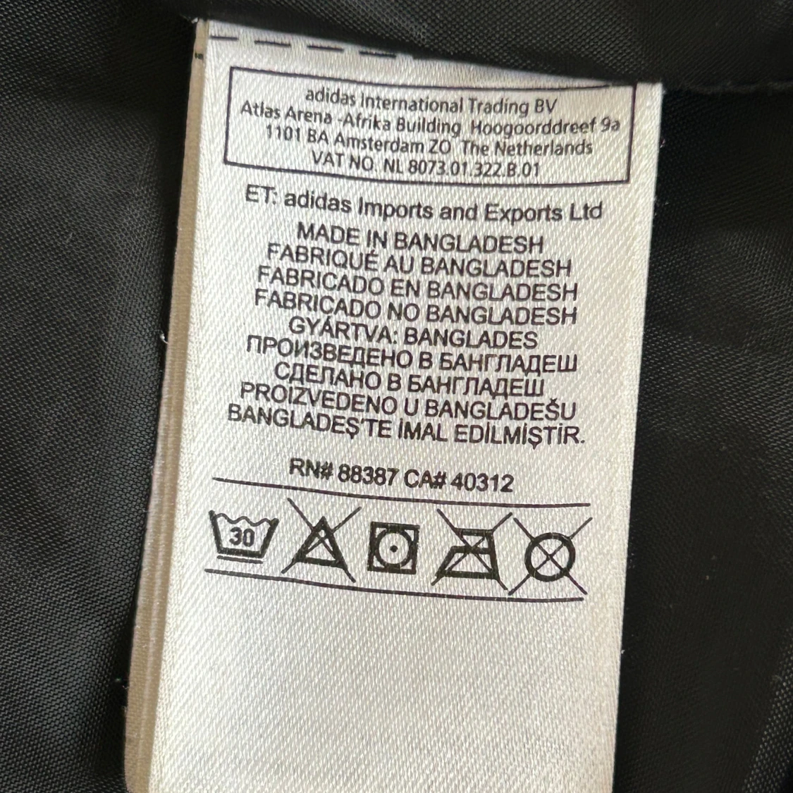 Svart pufferjacka från Adidas - 3