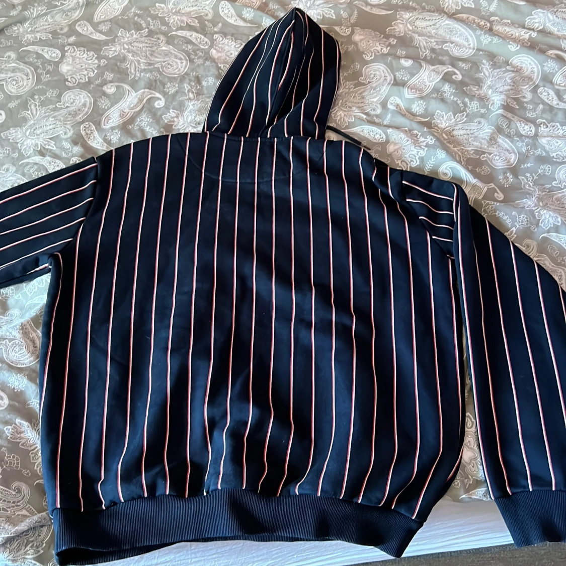 Randig hoodie från Karl Kani, marinblå - 1