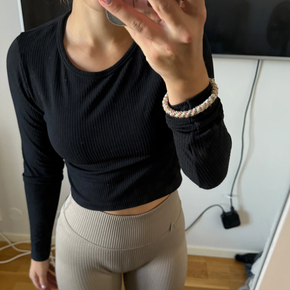 Aimn träningstights + hm träningströja - 1