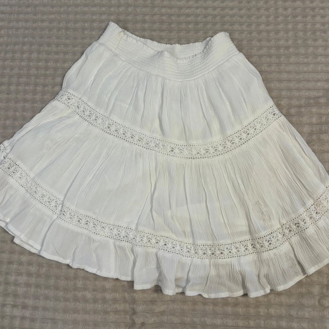 Vit kortkjol från Pull&Bear