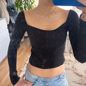 Långärmad svart tröja❤️ - Så fin svart långärmad tröja!🥰