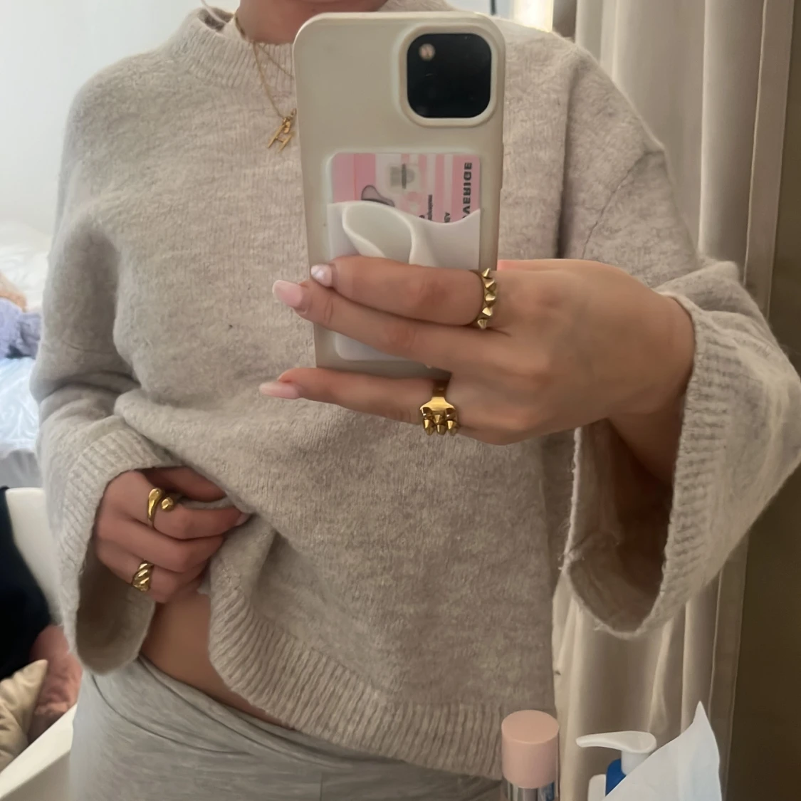 Beige stickad tröja - 1