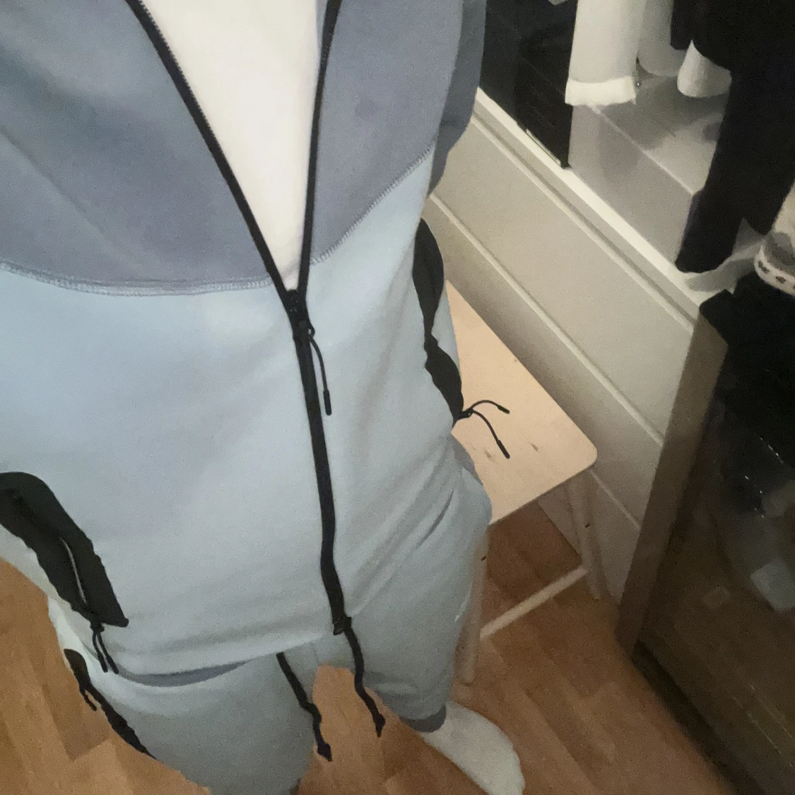 Ljusblå hoodie och byxor från Nike - 3