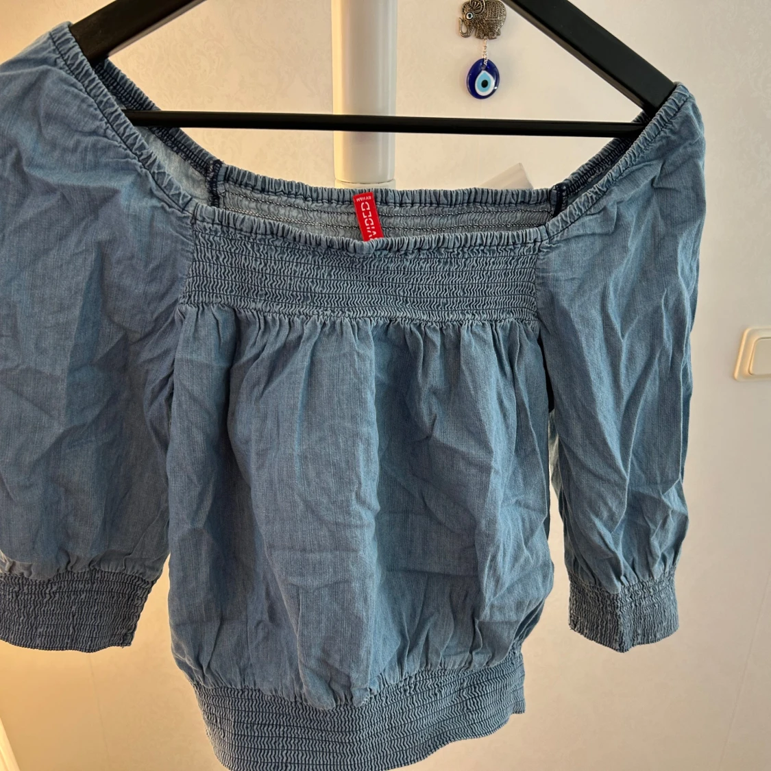 Blå offshoulder topp från H&M - 2