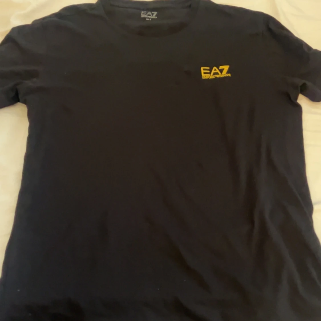 Svart t-shirt från Emporio Armani