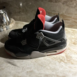 Jordan 4 breds  - Strl 41