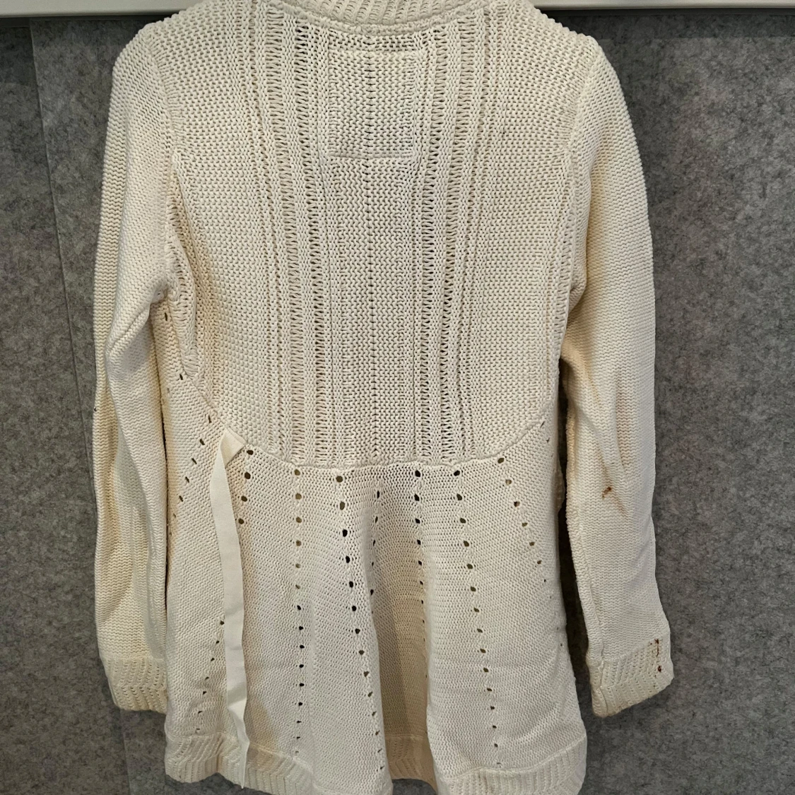 Vit stickad kofta från Bondelid - 2