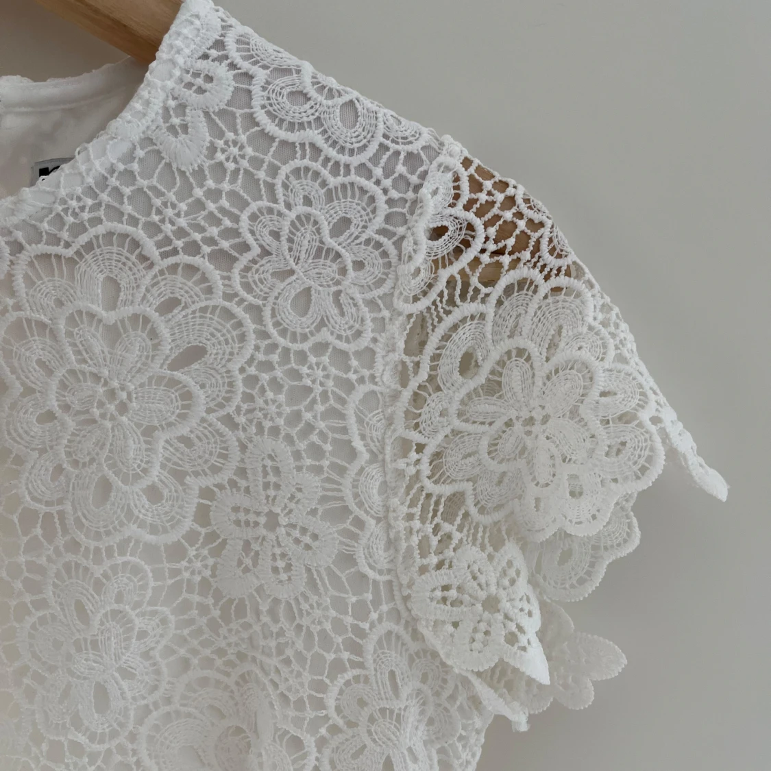 Vit spetsklänning från Make Way(Bubbelroom) - 1