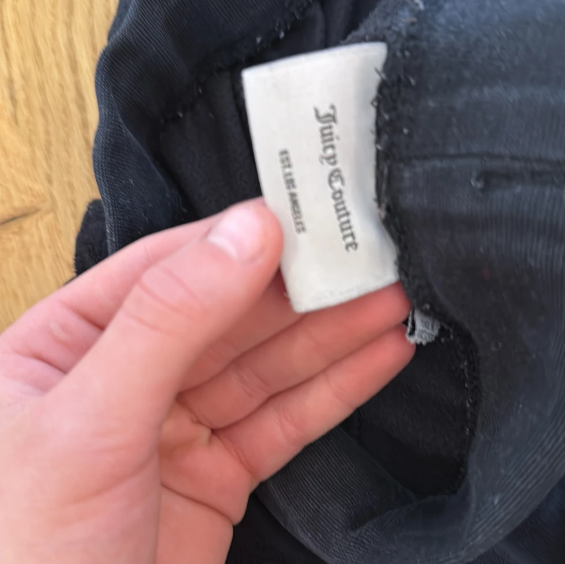 Svarta byxor från Juicy Couture - 3