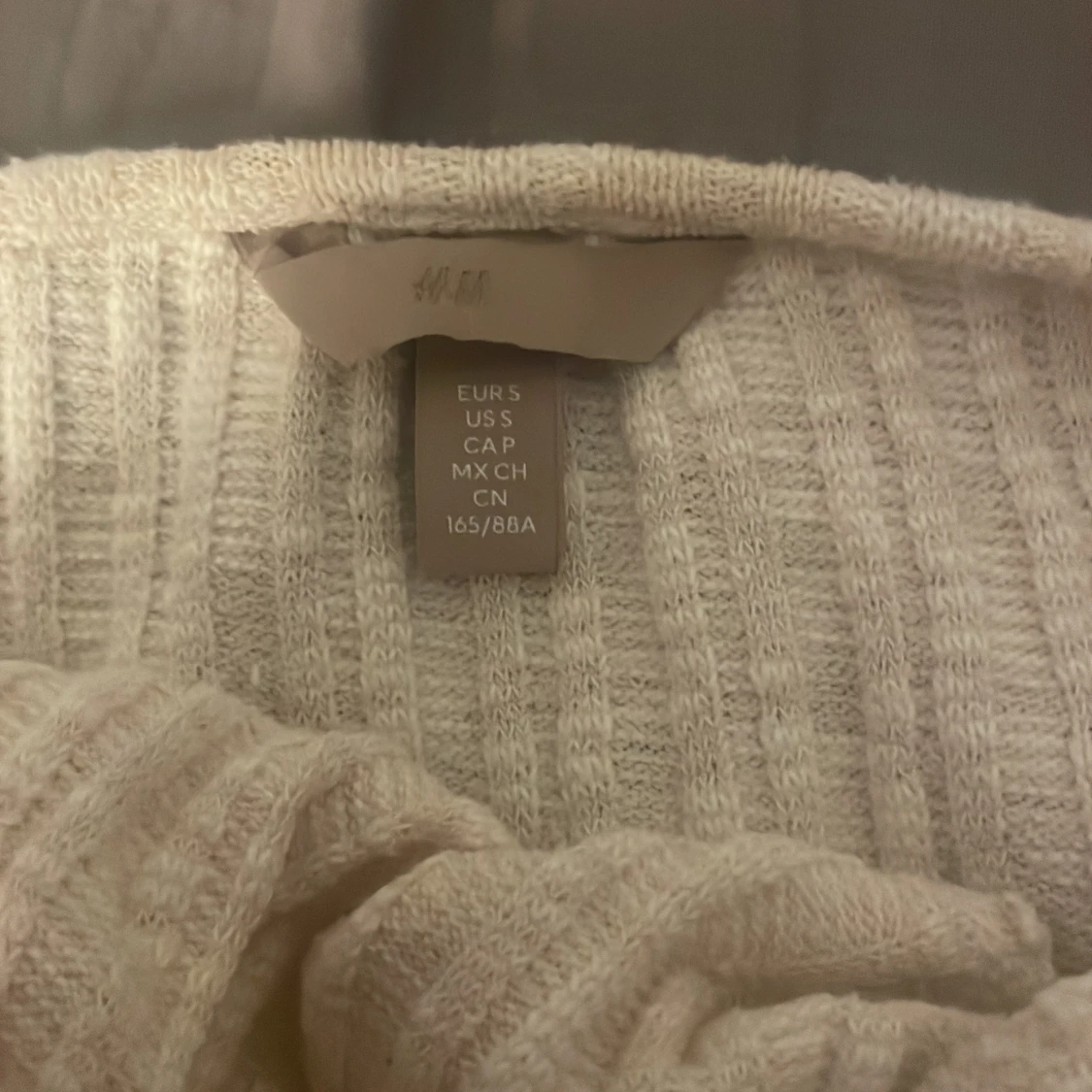 Vit ribbad linnetopp från H&M - 2