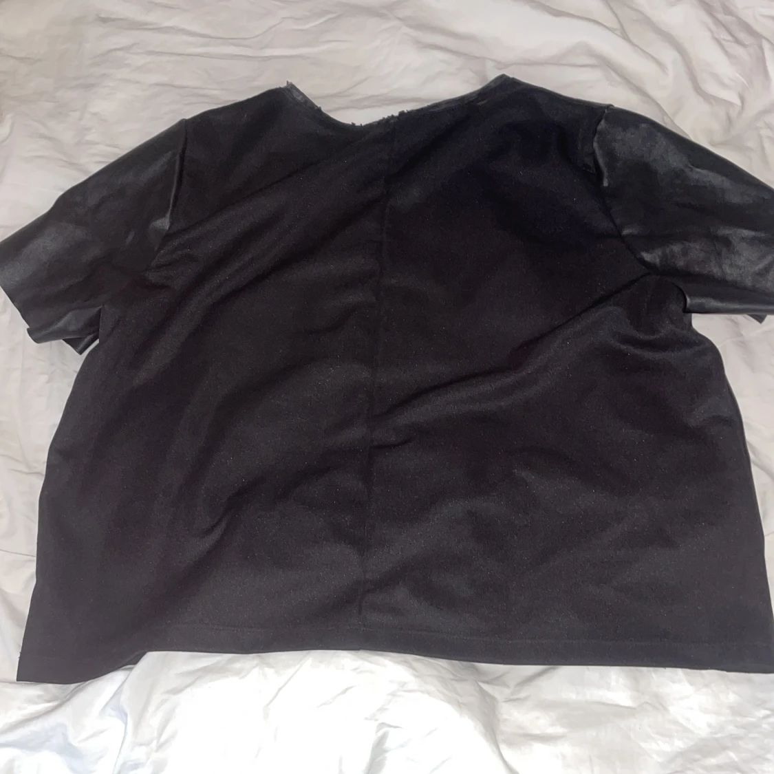 Svart faux skinnblus från Zara  - 2