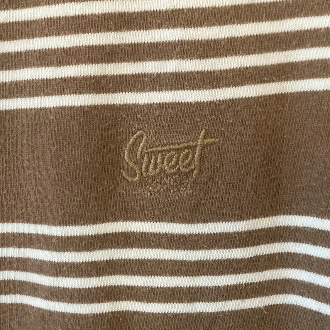 Brun randig t-shirt från Sweet SKTBS - 3