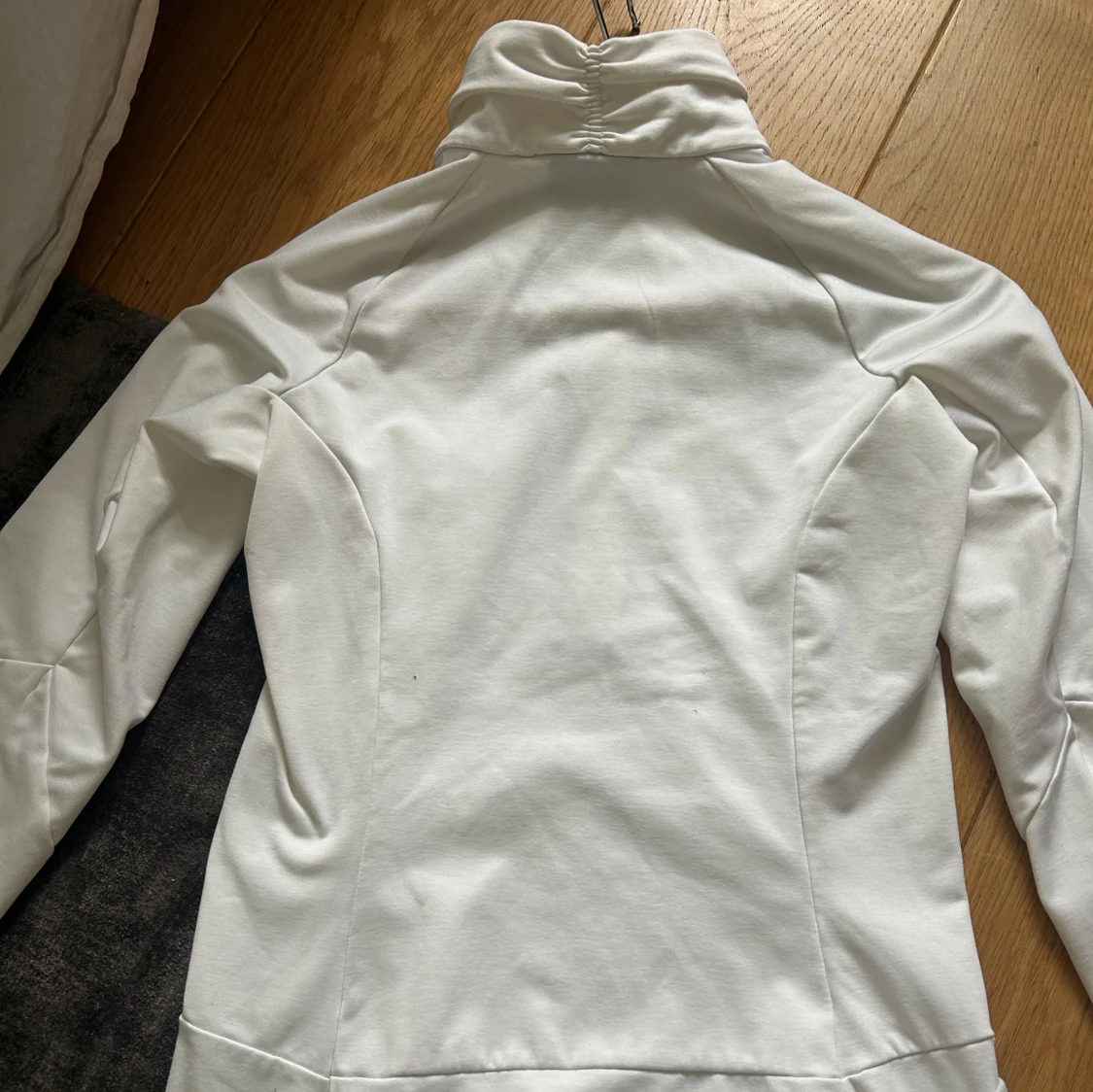 Vit långärmad träningströja med dragkedja - 3