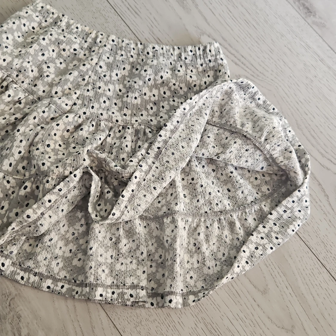 Vit blommig kjol - 2