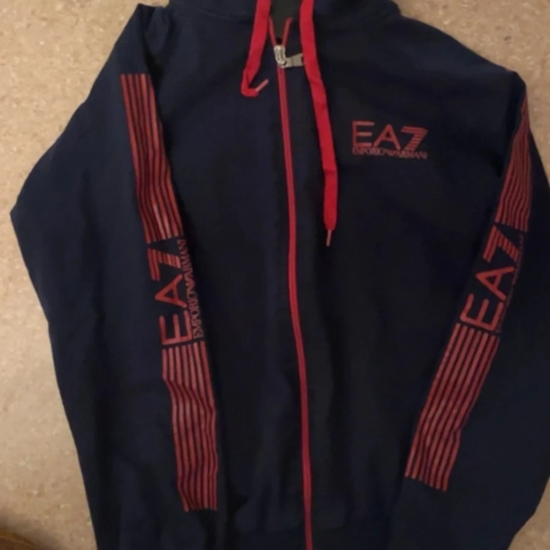 Blå ziphoodie från Emporio Armani EA7
