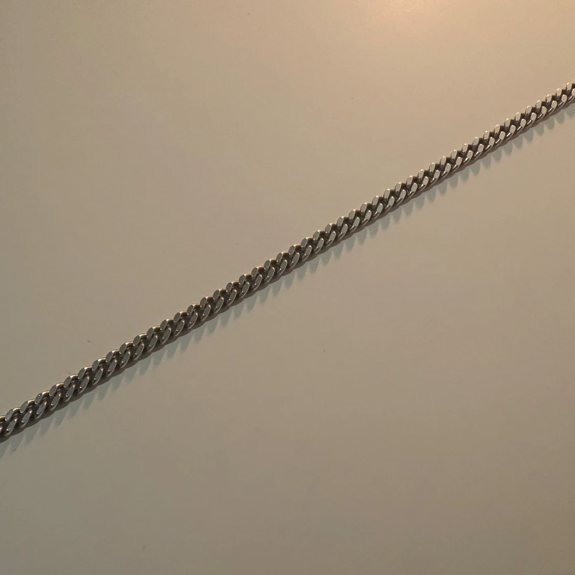 Silverfärgat kedjehalsband - 1