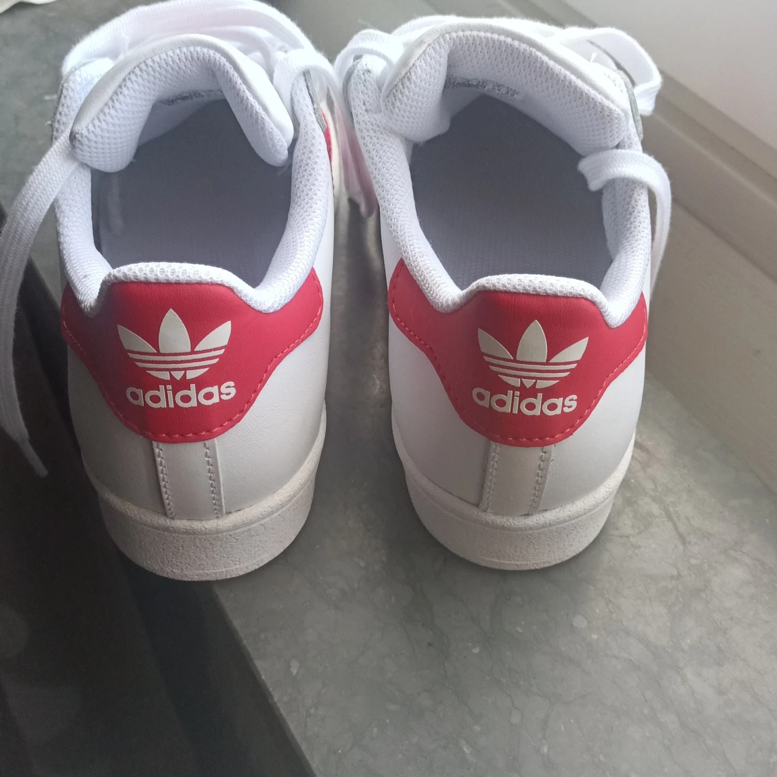 Adidas Superstar vit/röd sneakers - 3