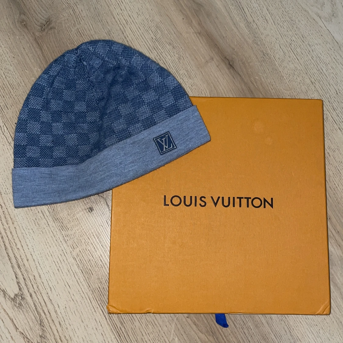 Navy Blue Louis Vuitton Mössa