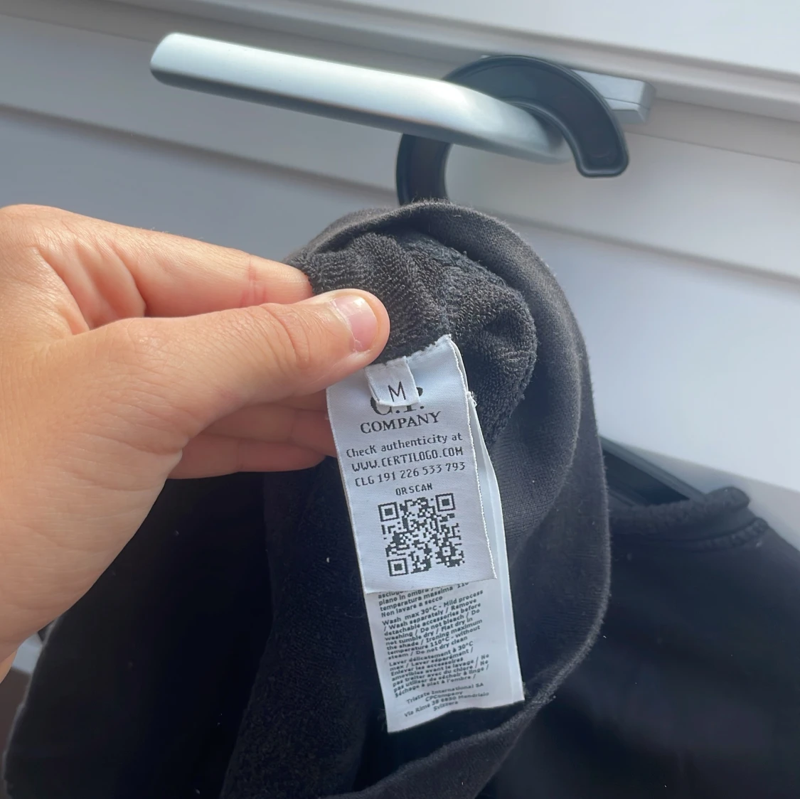 Svart sweatshirt från C.P. Company - 4