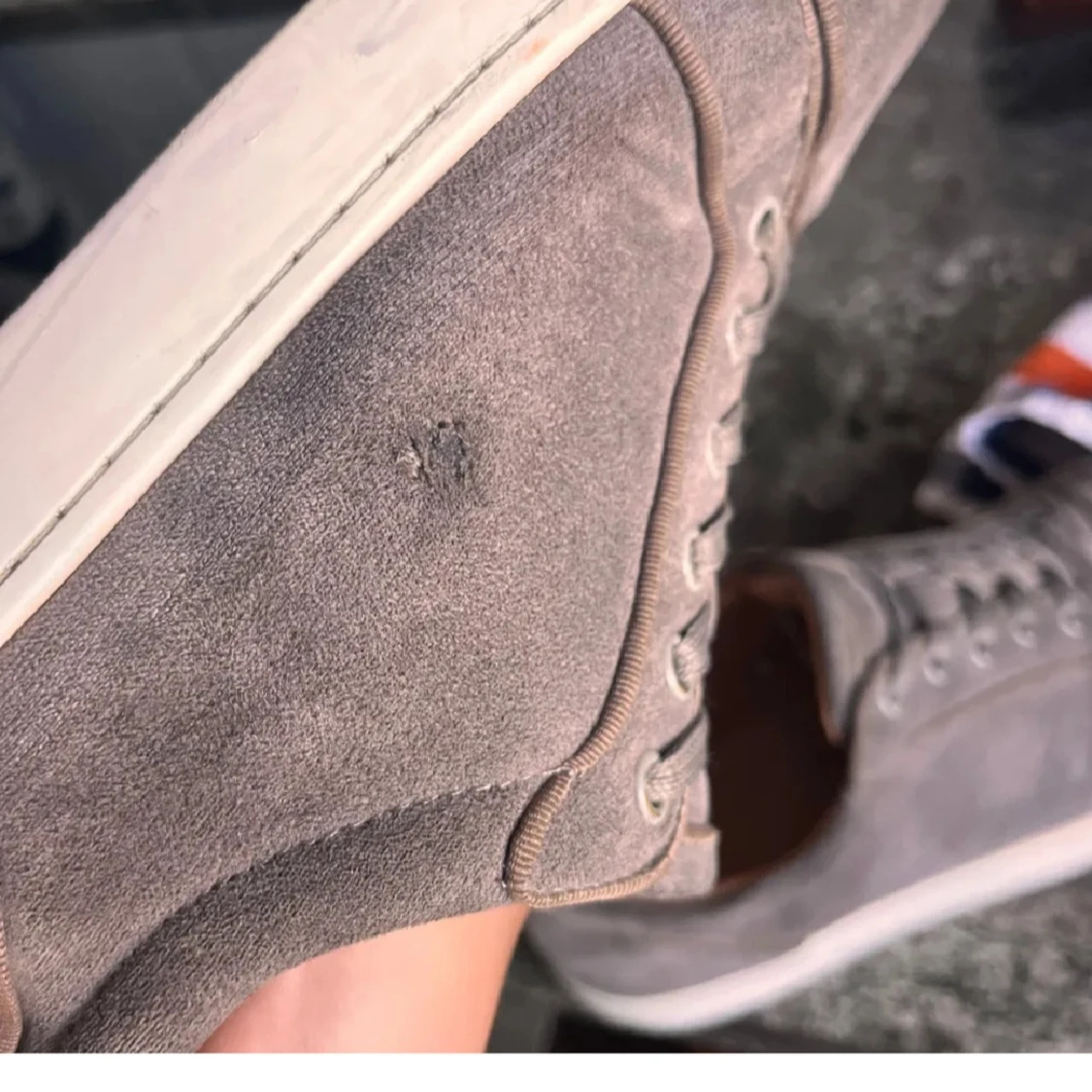 Beigea Louboutin skor - 2