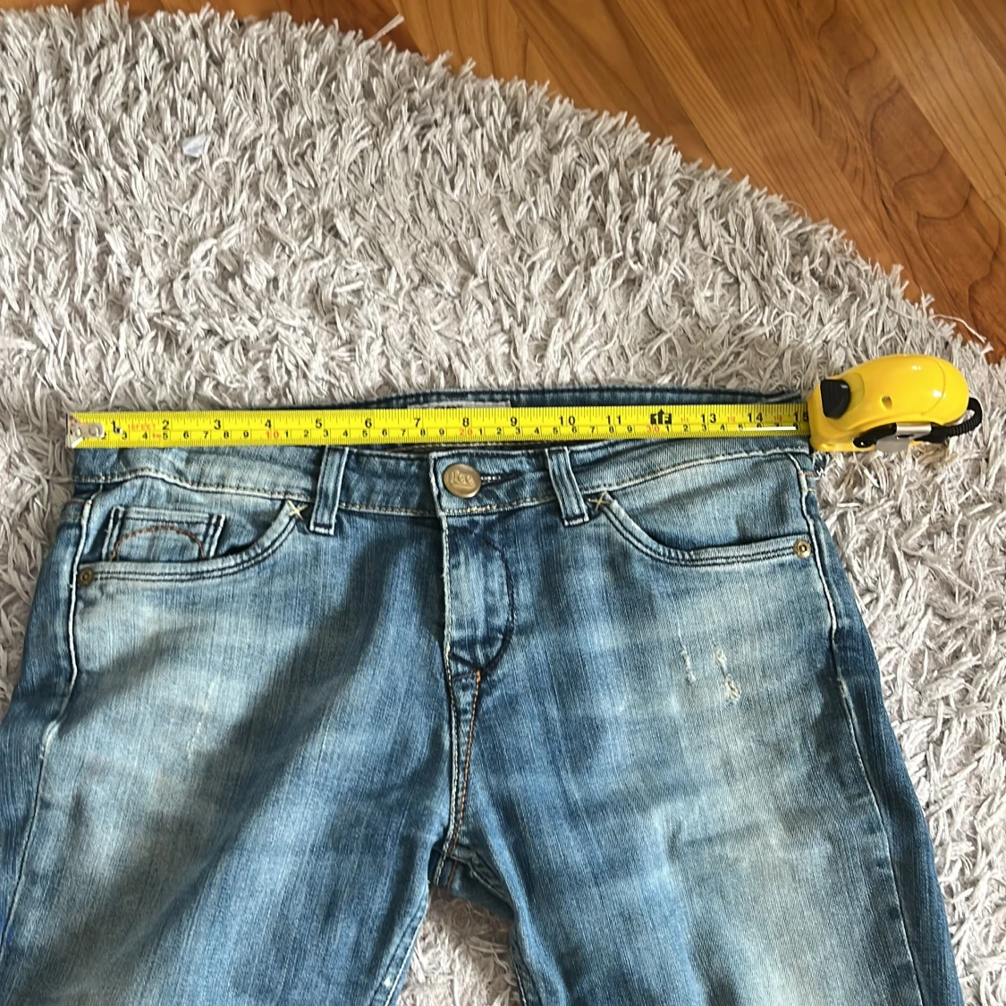 Blå bootcut jeans  - 3