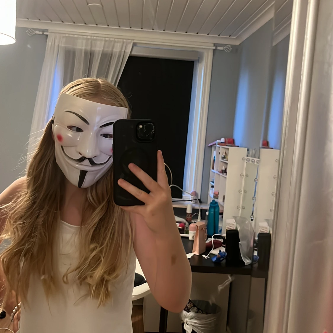 Vit Guy Fawkes mask med svart band - 2