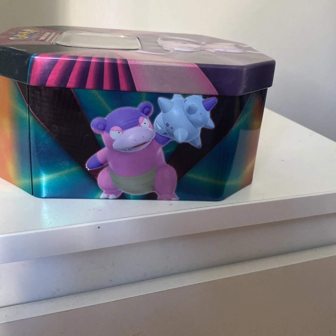 Pokémon Trading Card Game Tin (Mew, Lucario, Slowbro) - 3