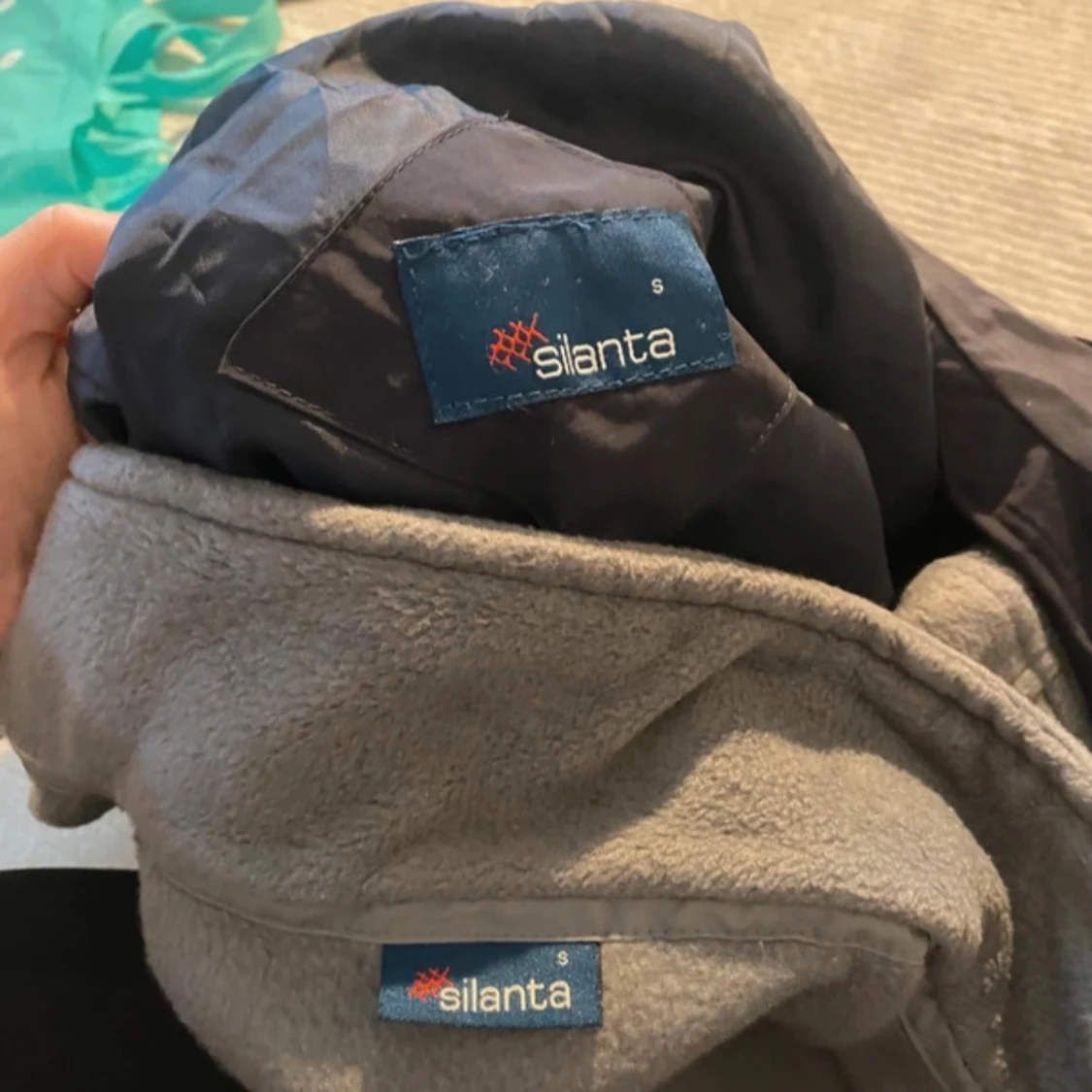 Svart vindjacka med fleecefoder - 4