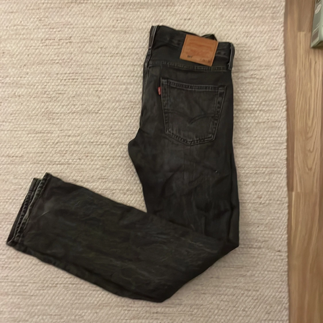 Levi's 501 svarta jeans W28 L32 - 1
