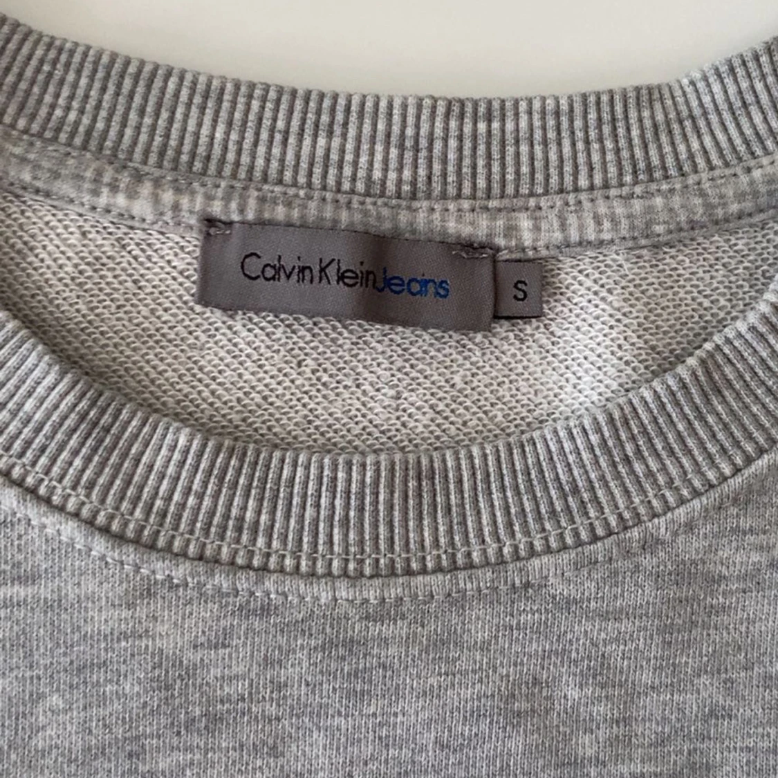 Grå Calvin Klein Jeans sweatshirt - 3