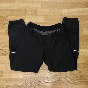 Överdragsbyxor - Överdragsbyxor från Craft, saknar storlekslapp men skulle säga att de är strl S 🫶🏼