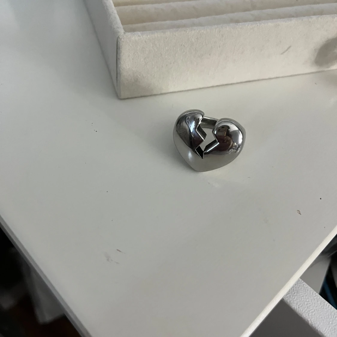 Chunky silver ring med hjärtdesign - 2