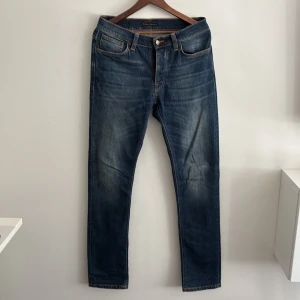 Nudie jeans  - Skit feta Nudie jeans som är i princip helt nya använd ett fåtal gånger. Nya 2000 vårat pris endast 499 först till kvarn 🙌🏻