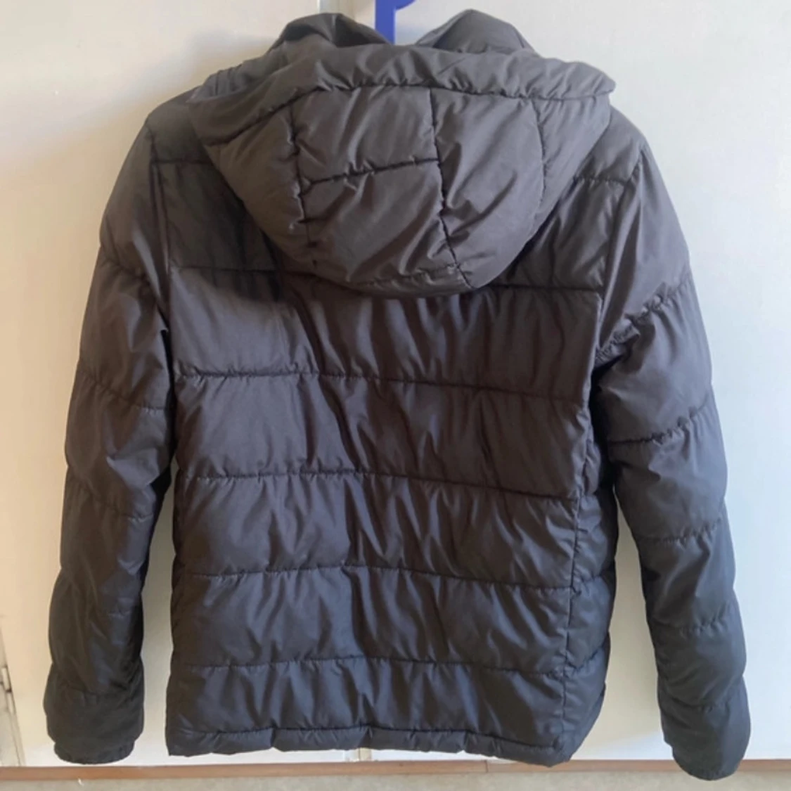 Svart pufferjacka  - 1