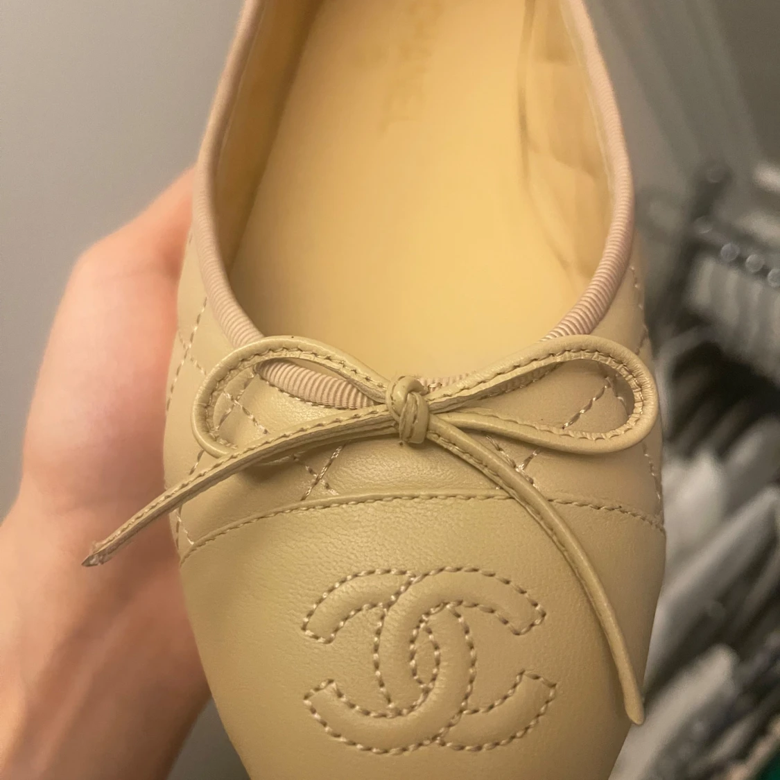Beige ballerinaskor från Chanel - 3
