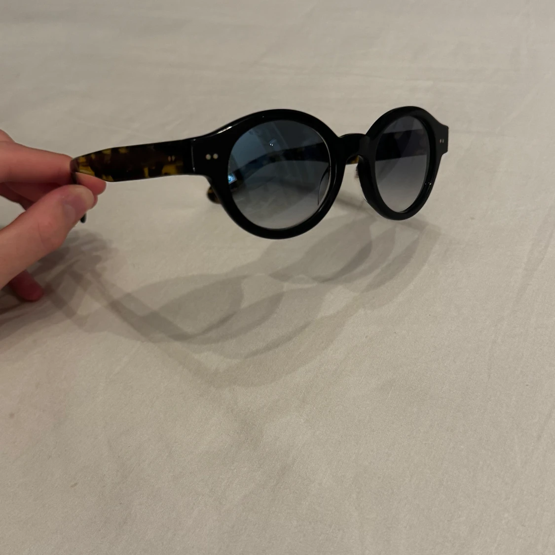 Solglasögon – Oliver Peoples Londell - 1