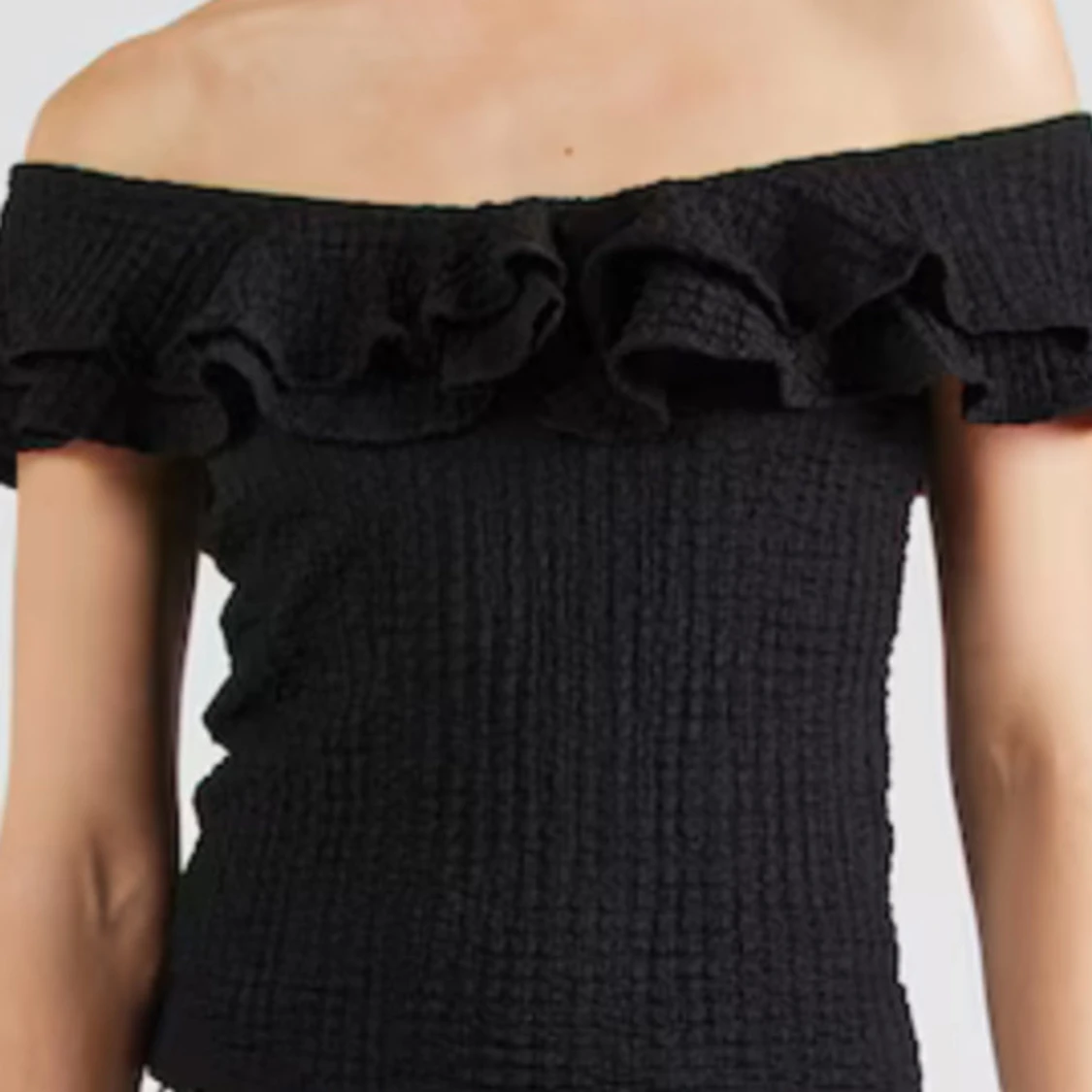 Svart offshoulder topp från Lindex