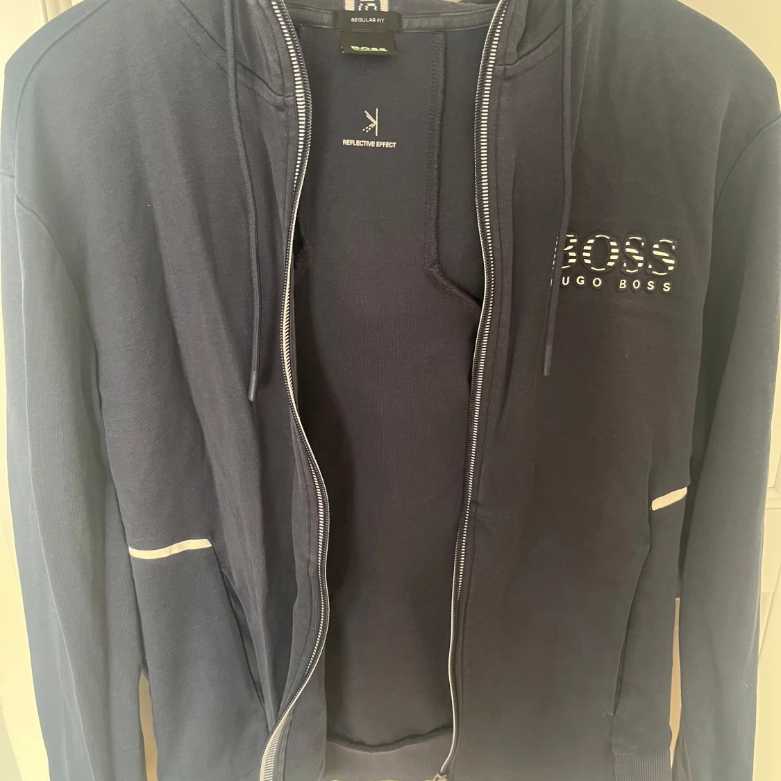 Mörkblå hoodie från Hugo Boss