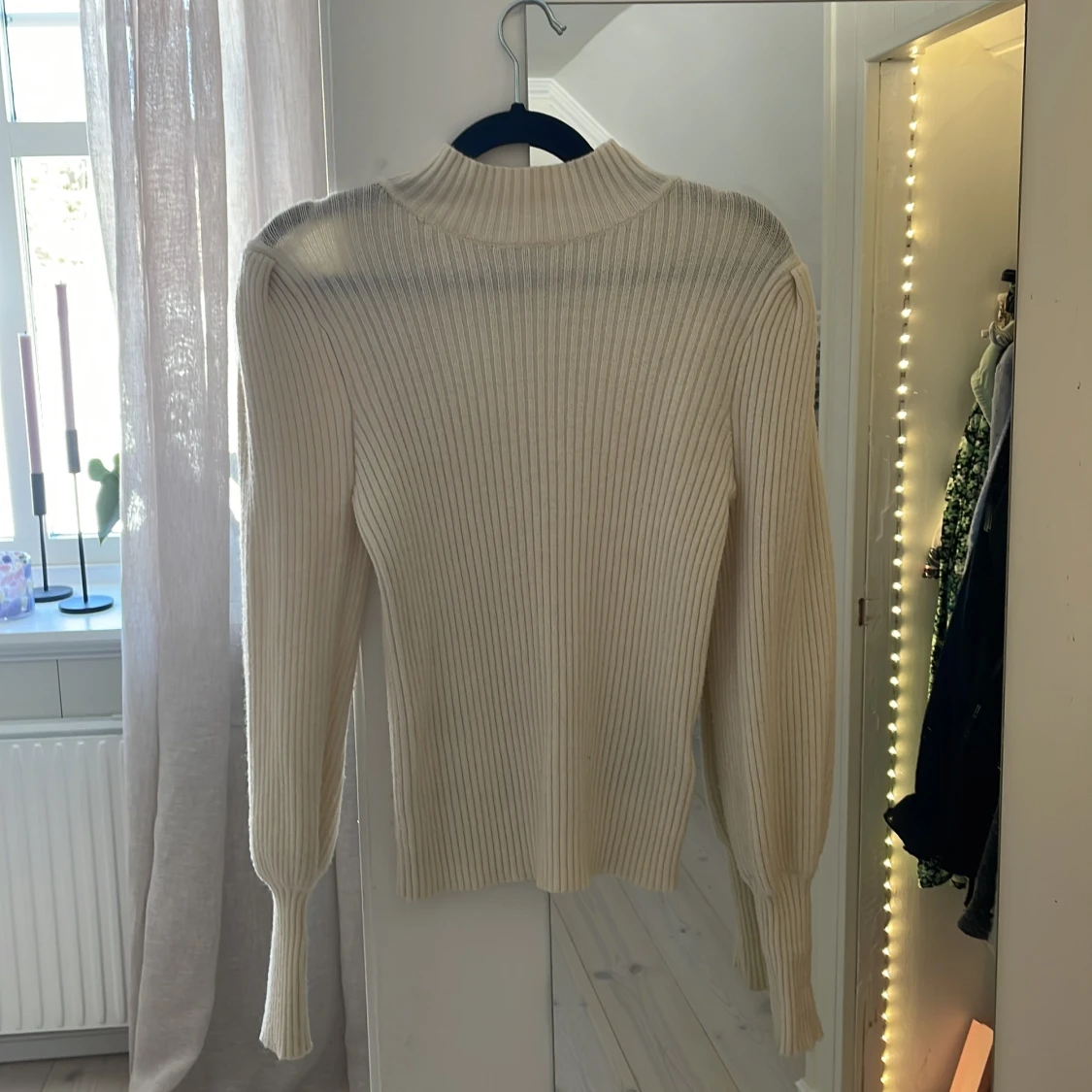 Beige ribbad tröja från ONLY - 1