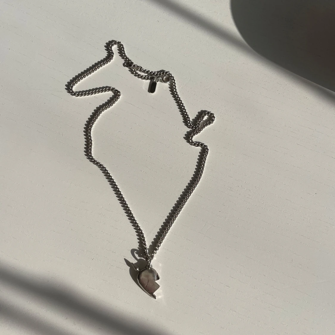 Silverhalsband med delat hjärta från Maria Nilsdotter - 1