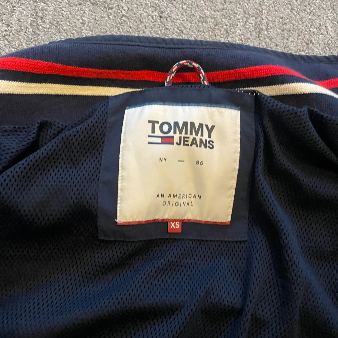 Mörkblå jacka från Tommy Hilfigher - 3