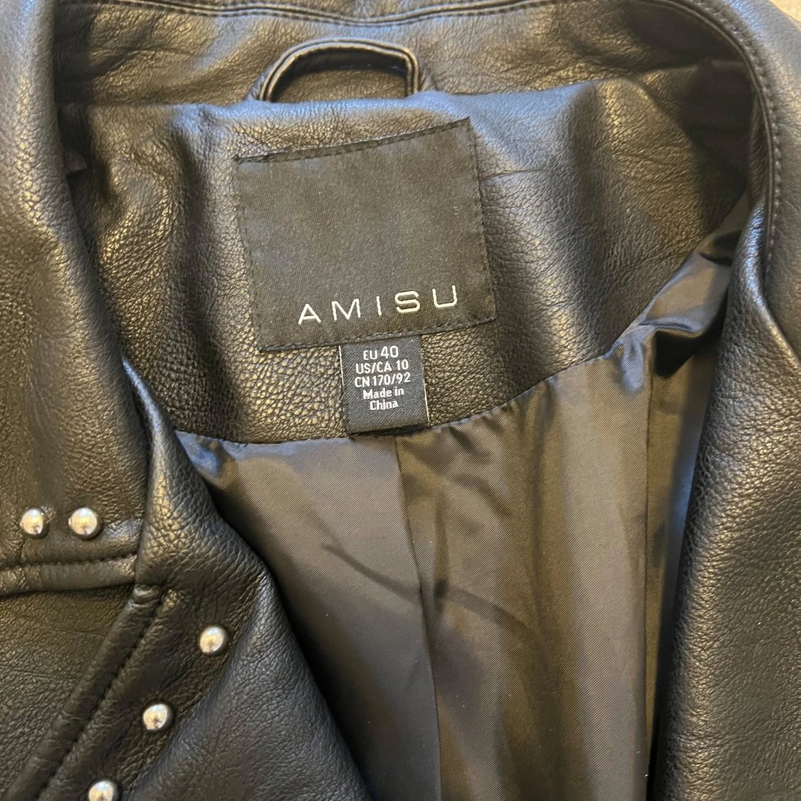 Svart skinnjacka från Amisu - 2