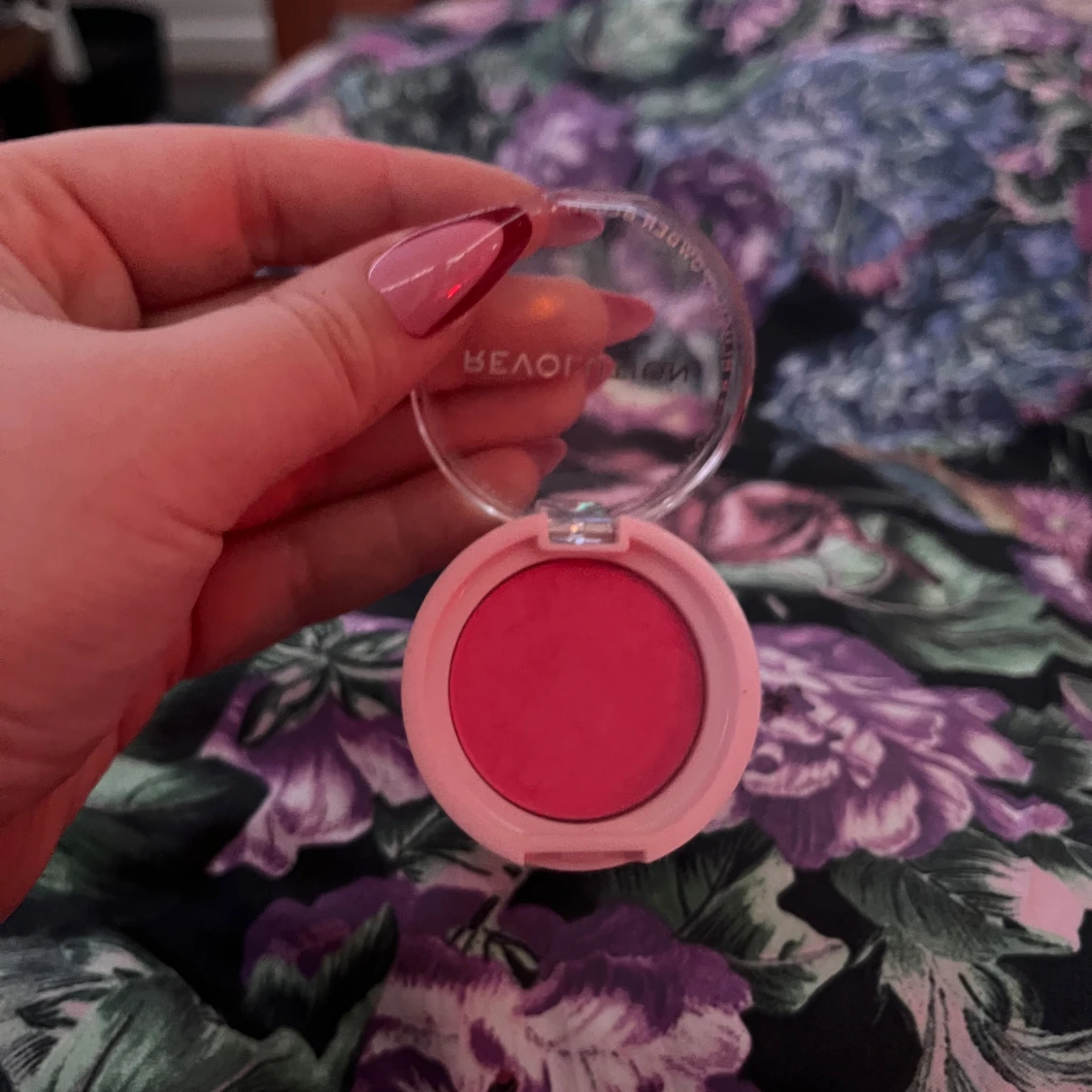 Rouge och highlighter från Revolution - 1