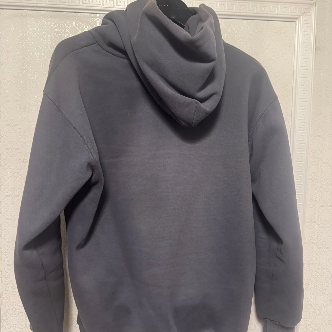 Mörkgrå hoodie med tryck - 3