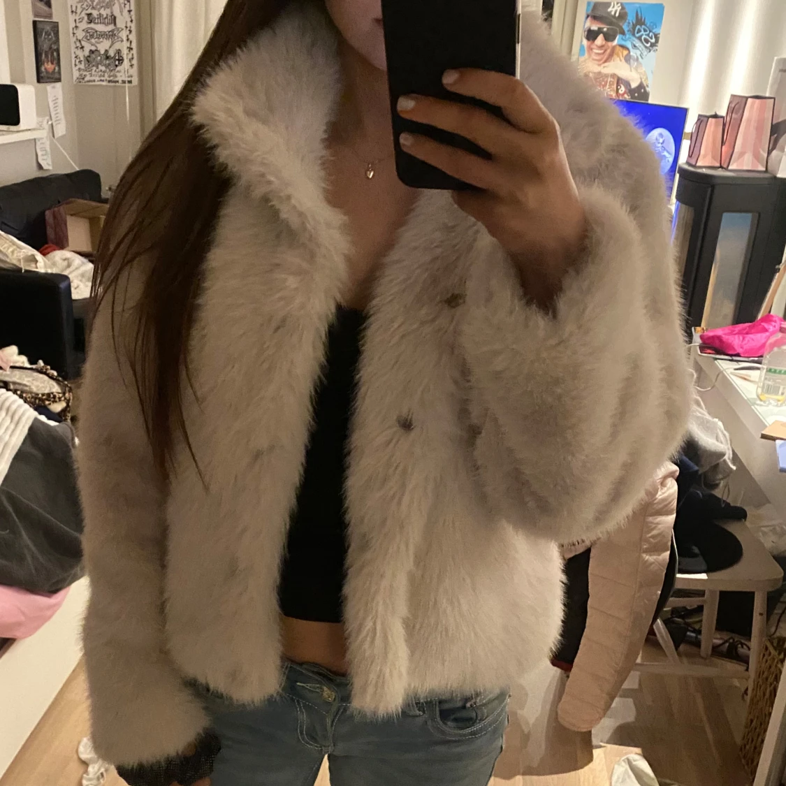 Vit pälsjacka