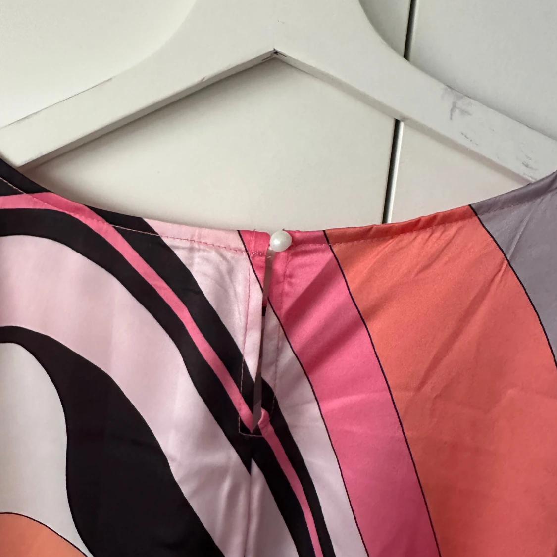 Färgglad mönstrad klänning - 3